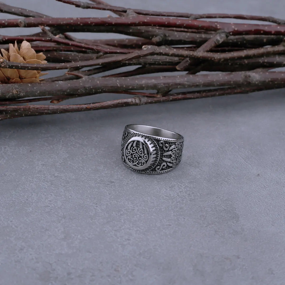 BEAR CLAW RING