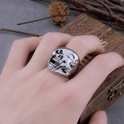 ALIEN SKULL RING