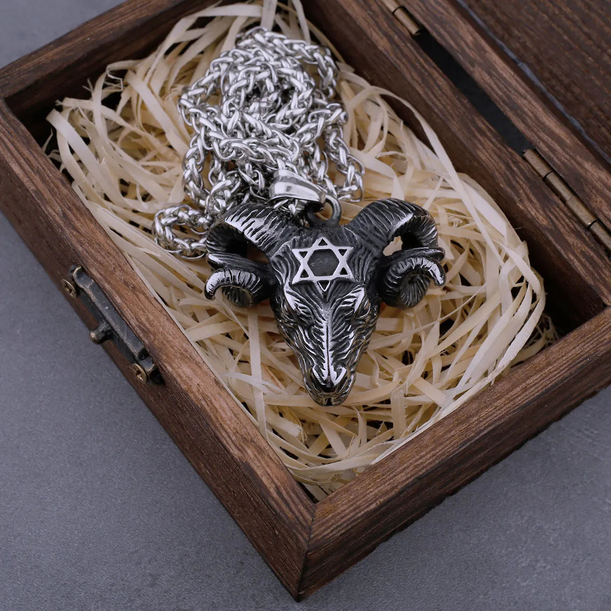 BAPHOMET HEAD NECKLACE - Cozilia