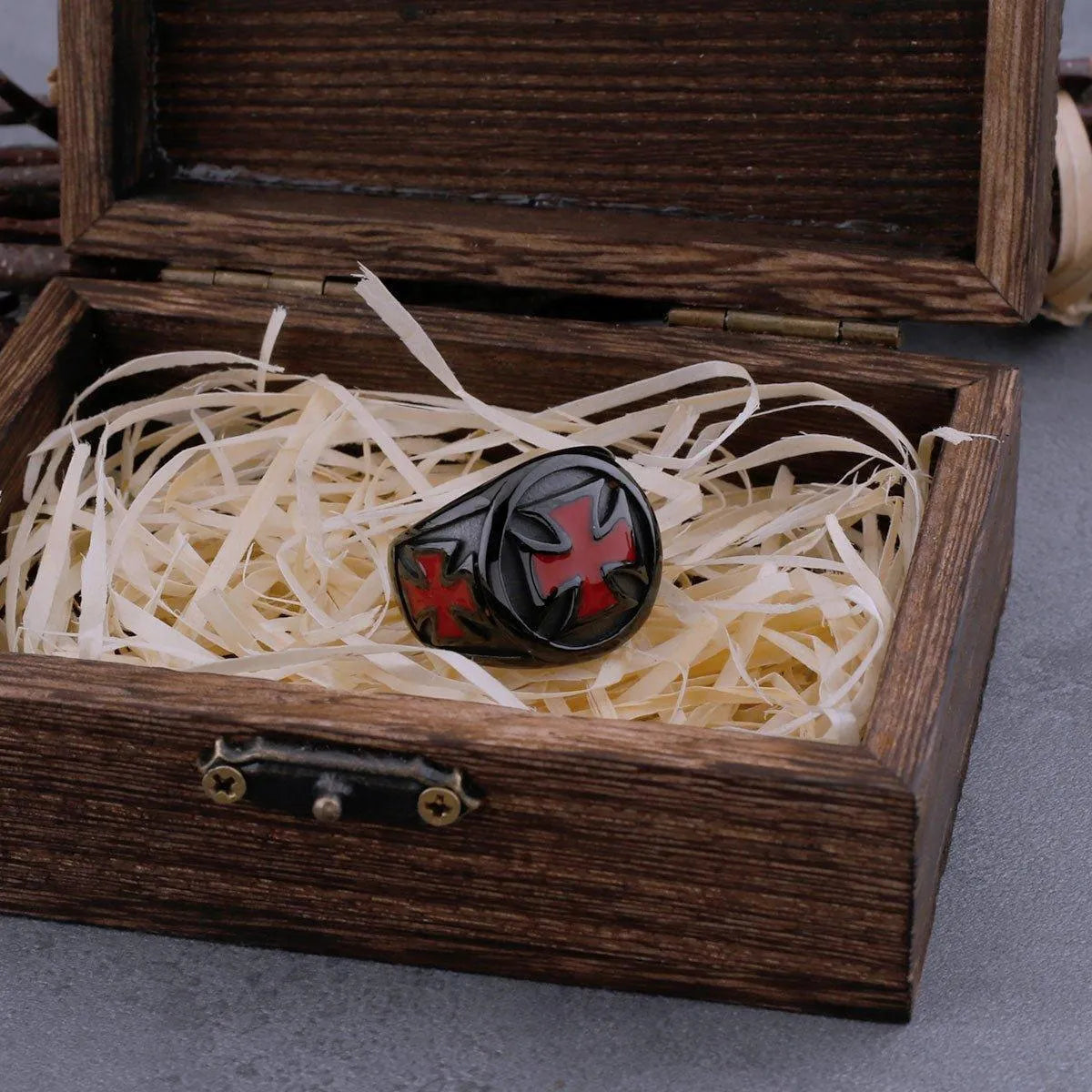 BLACK RED CROSS RING - Cozilia