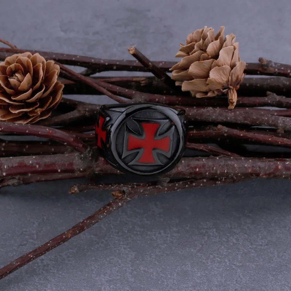 BLACK RED CROSS RING - Cozilia