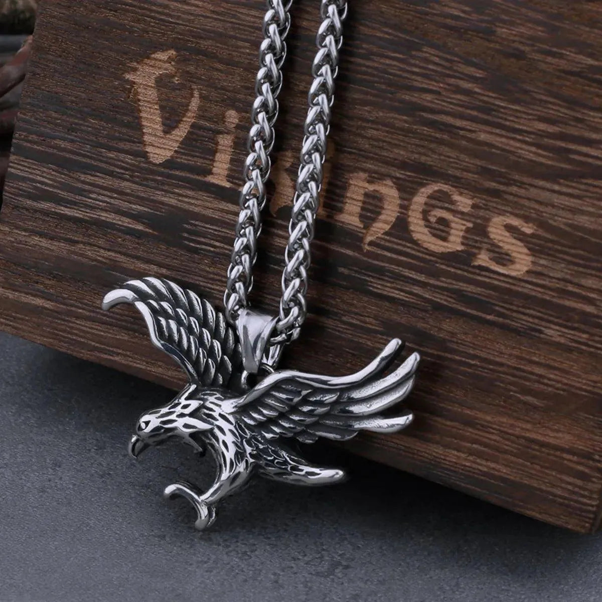 EAGLE PENDANT NECKLACE - Cozilia