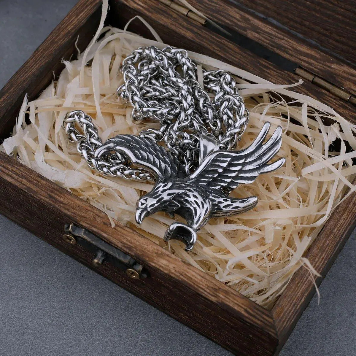 EAGLE PENDANT NECKLACE - Cozilia