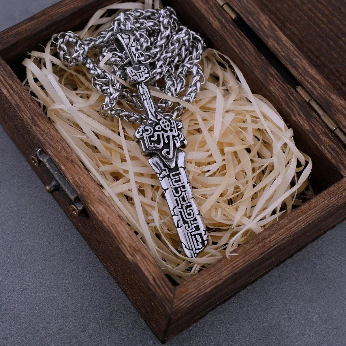 GLUTTONOUS BROKEN SWORD NECKLACE - Cozilia