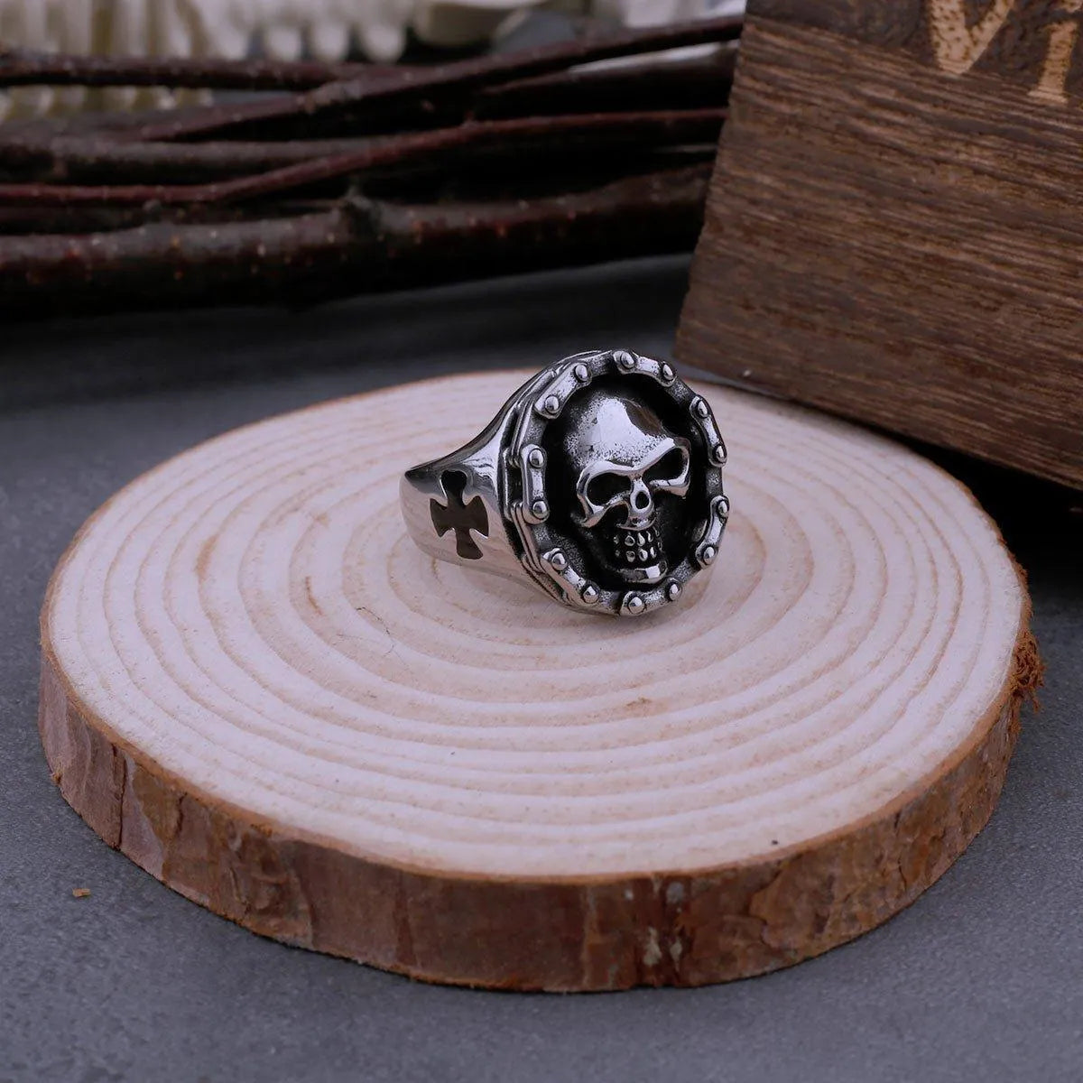 MOTOR CHAIN SKULL RING - Cozilia