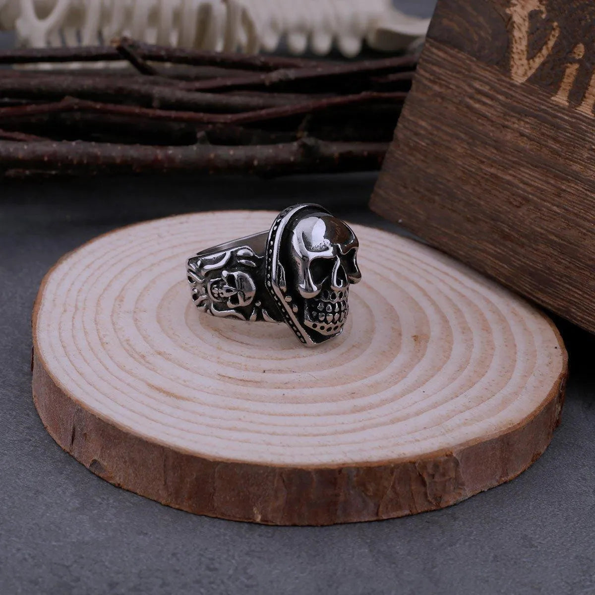 NEO-GOTHIC SKULL RING - Cozilia