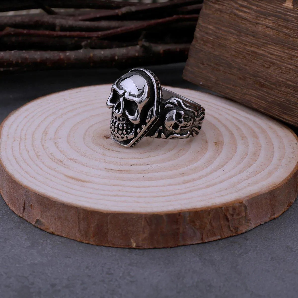 NEO-GOTHIC SKULL RING - Cozilia