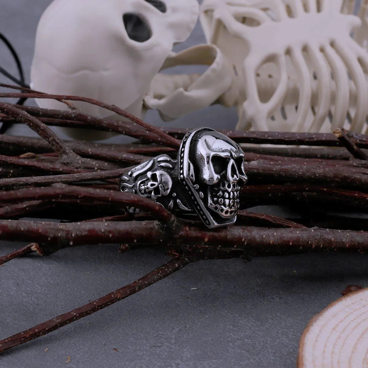 NEO-GOTHIC SKULL RING - Cozilia