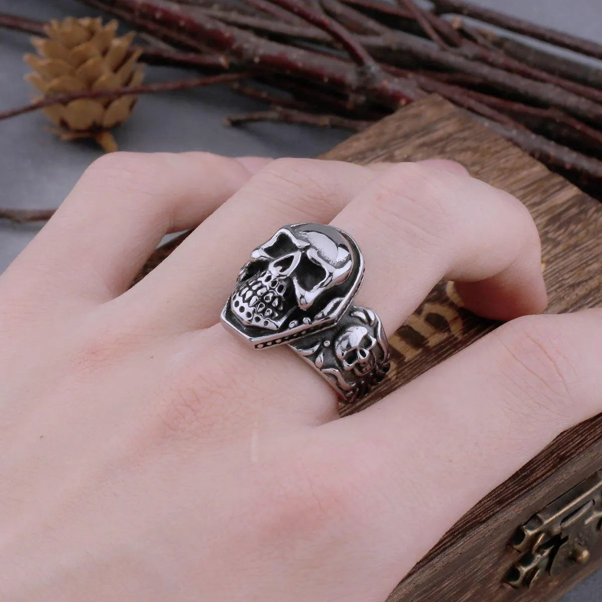 NEO-GOTHIC SKULL RING - Cozilia