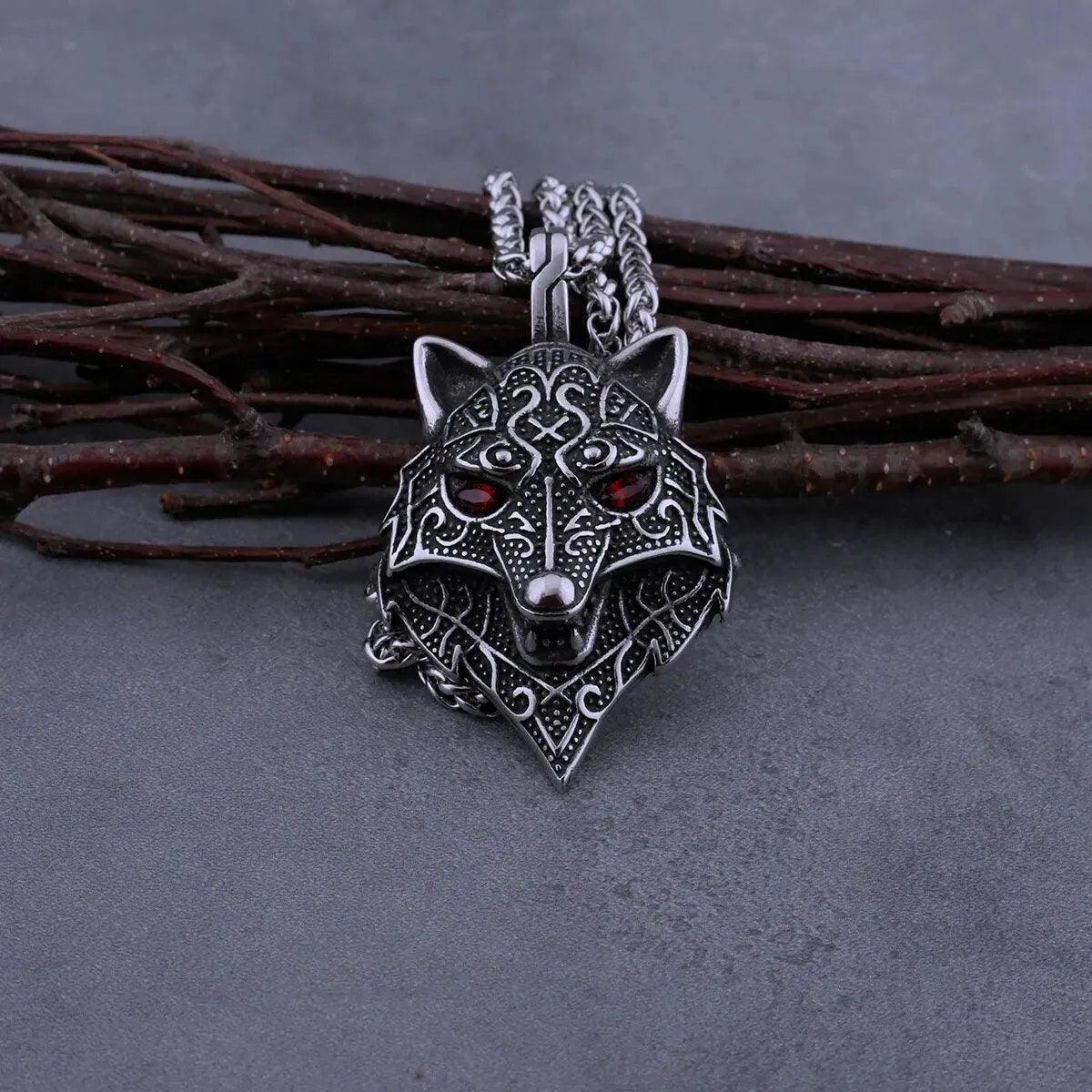 NORDIC WOLF HEAD NECKLACE - Cozilia