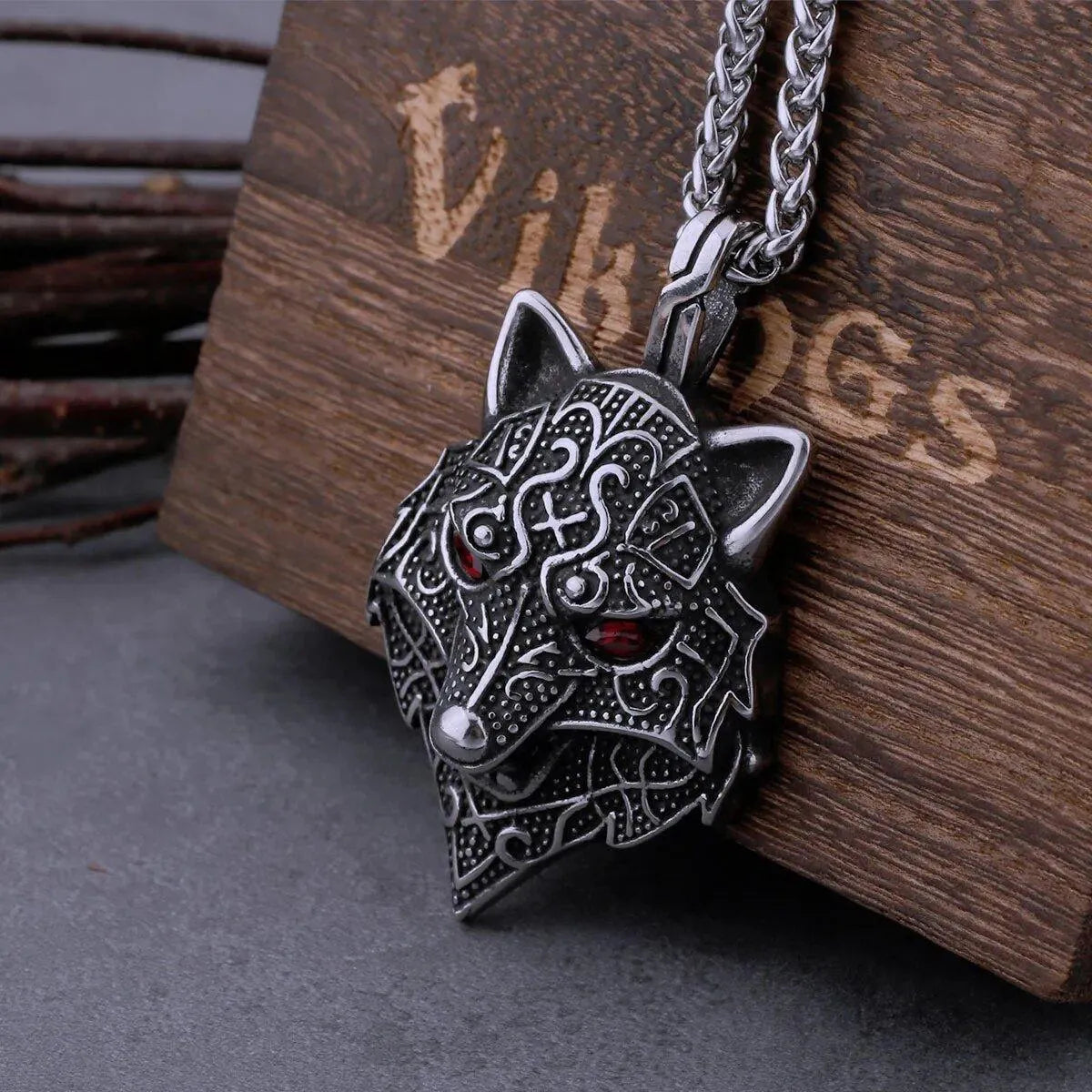 NORDIC WOLF HEAD NECKLACE - Cozilia