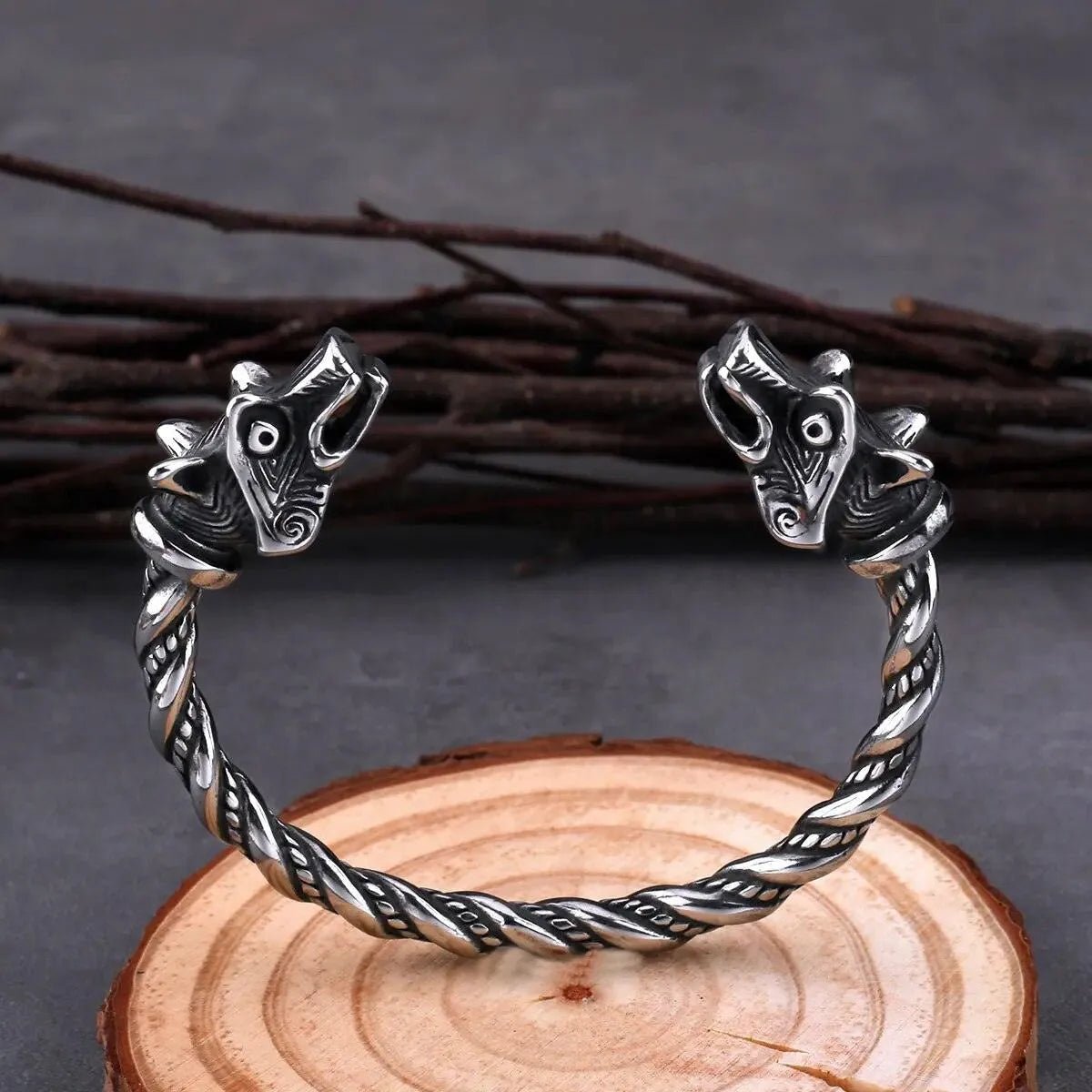 RETRO VIKING WOLF HEAD BRACELET - Cozilia