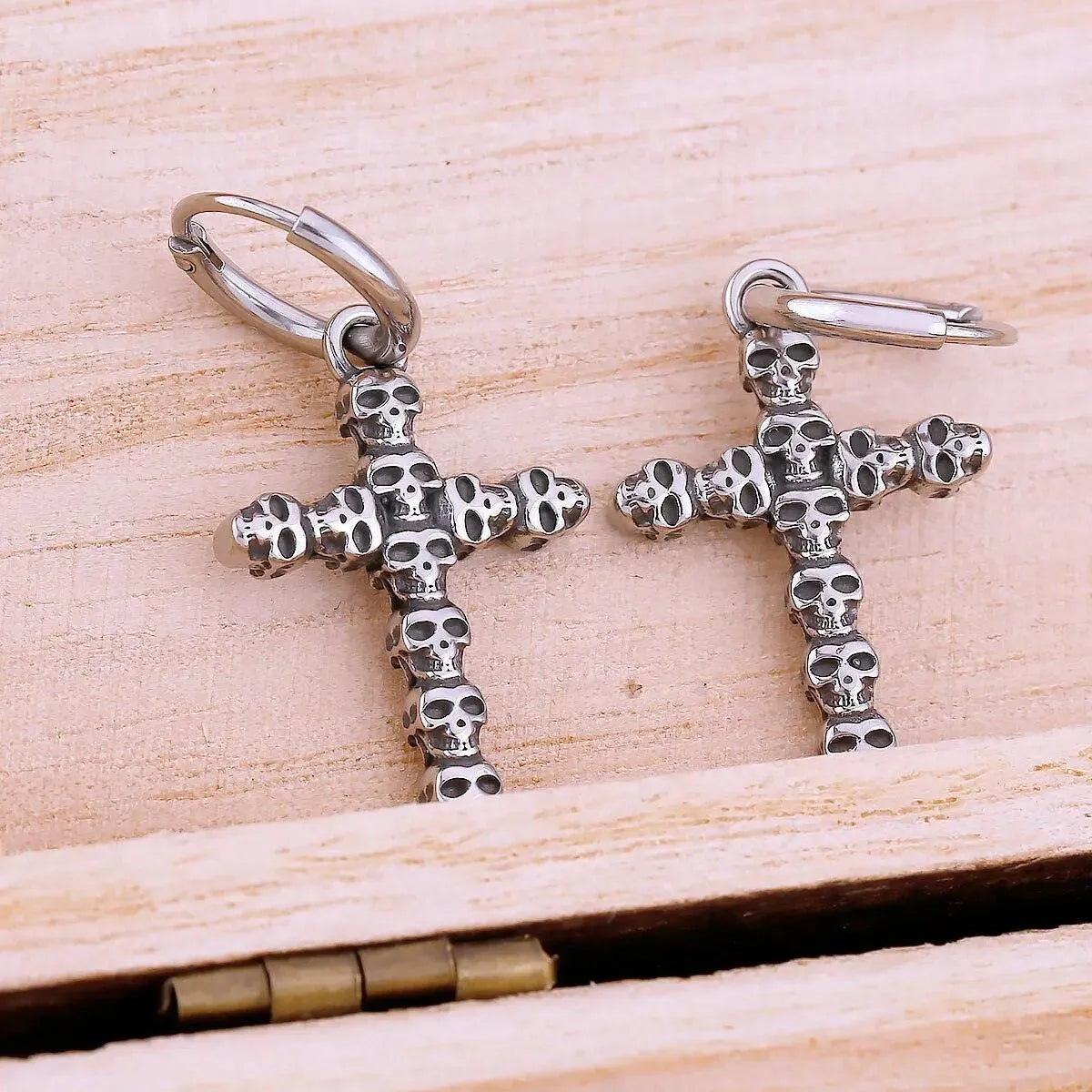 SKULL CROSS DROP EARRING - Cozilia