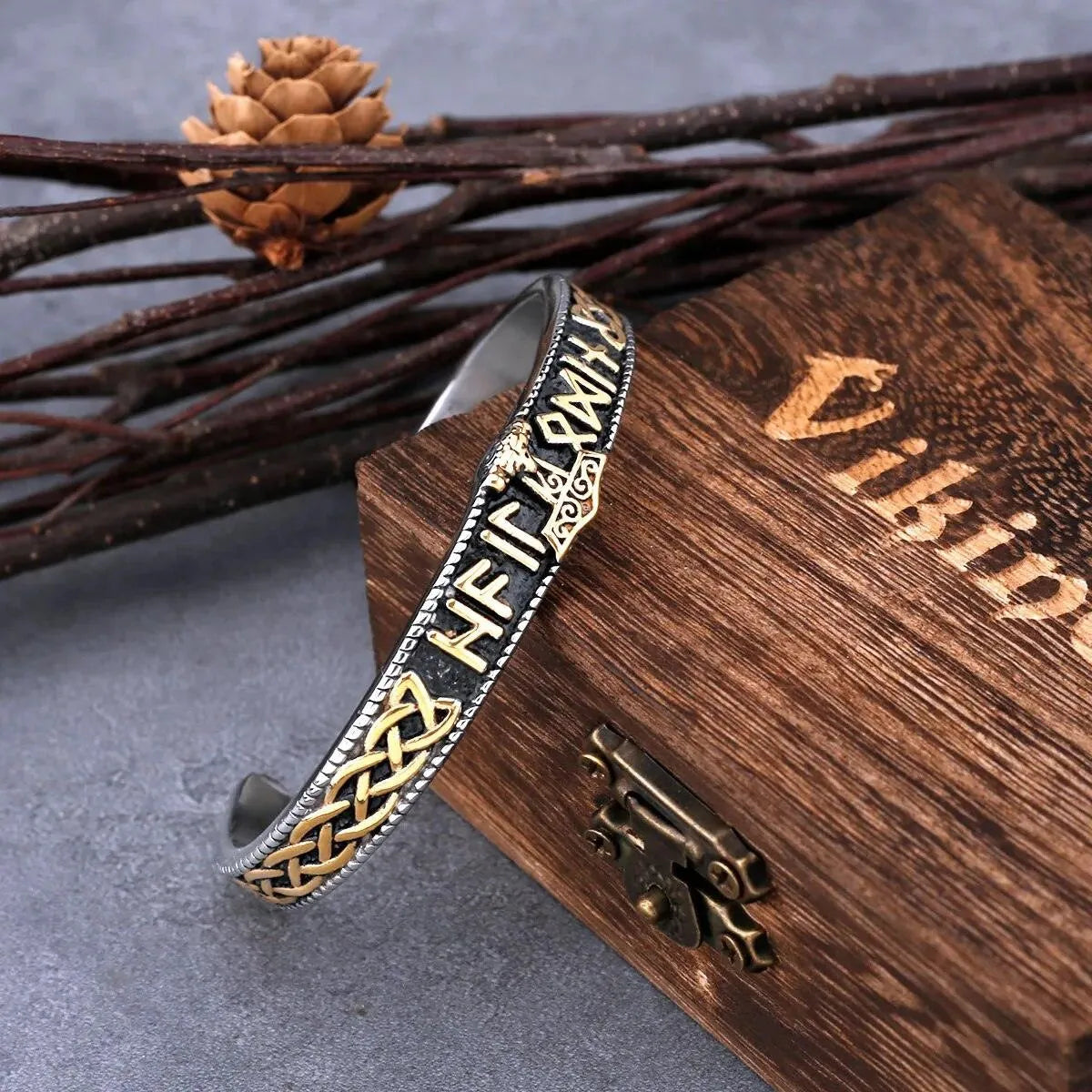 THOR'S HAMMER CELTIC KNOT WITH RUNE CUFF - Cozilia