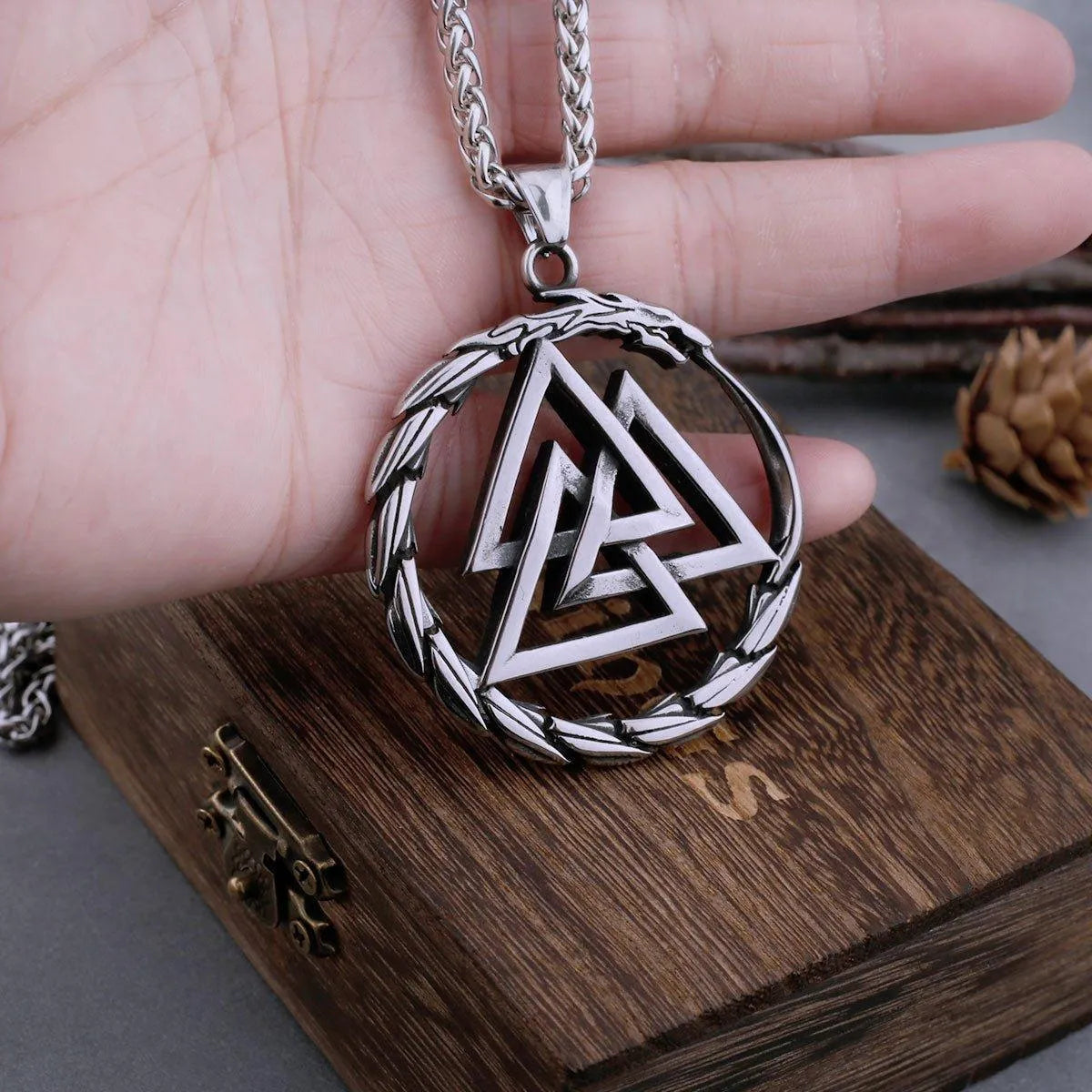 VIKING JORMUNGANDR VALKNUT NECKLACE - Cozilia