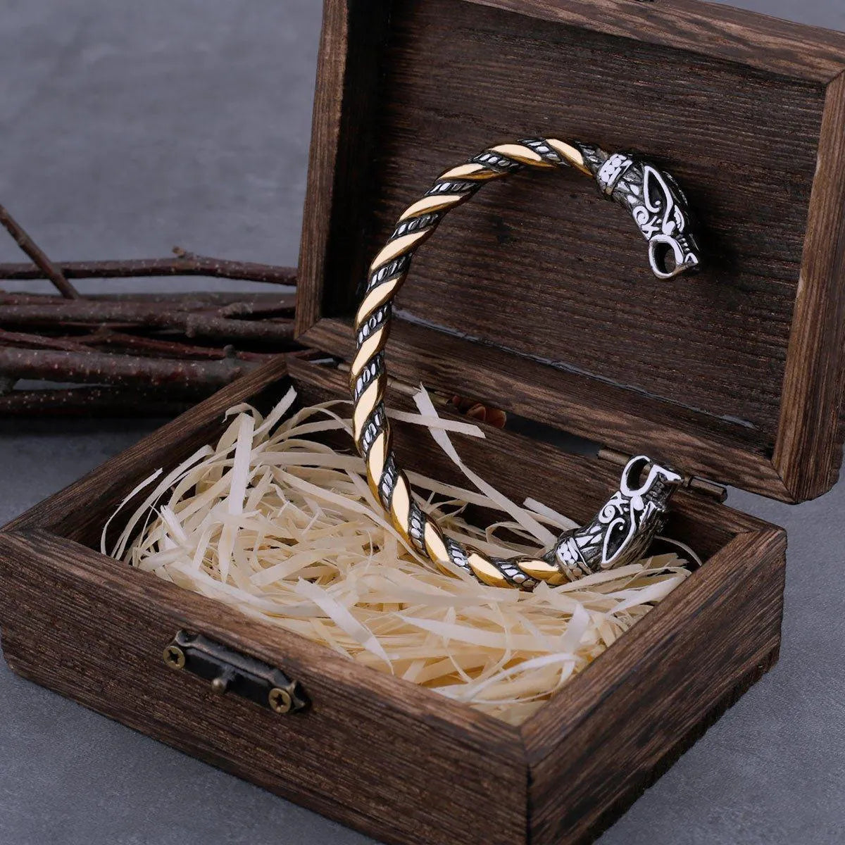 VIKING NIDHOGGR BRACELET - Cozilia