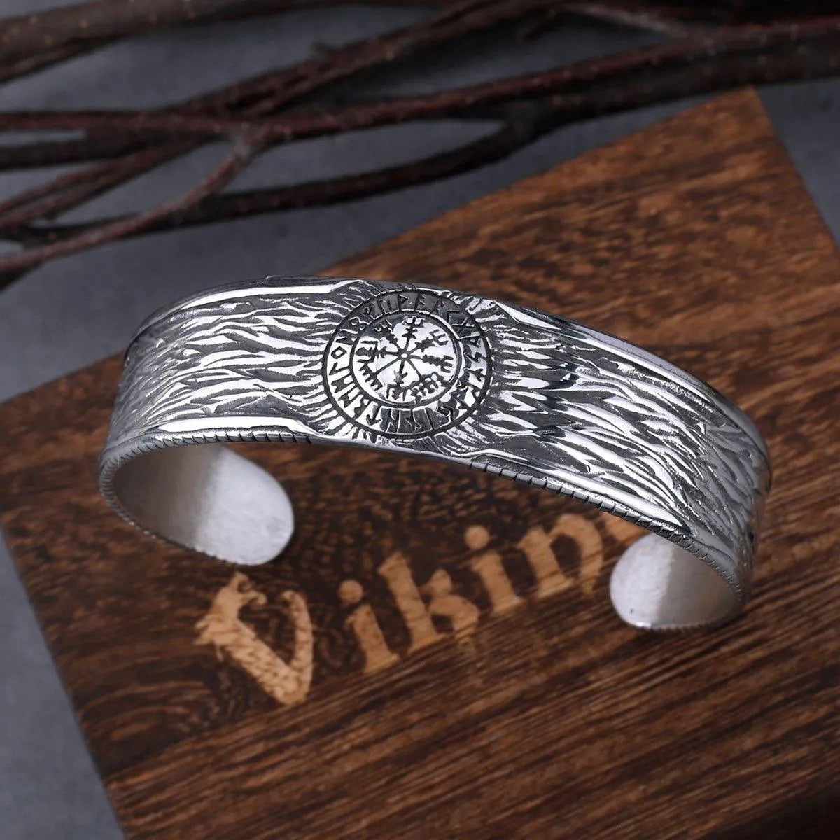 VIKING VEGVISIR CUFF - Cozilia