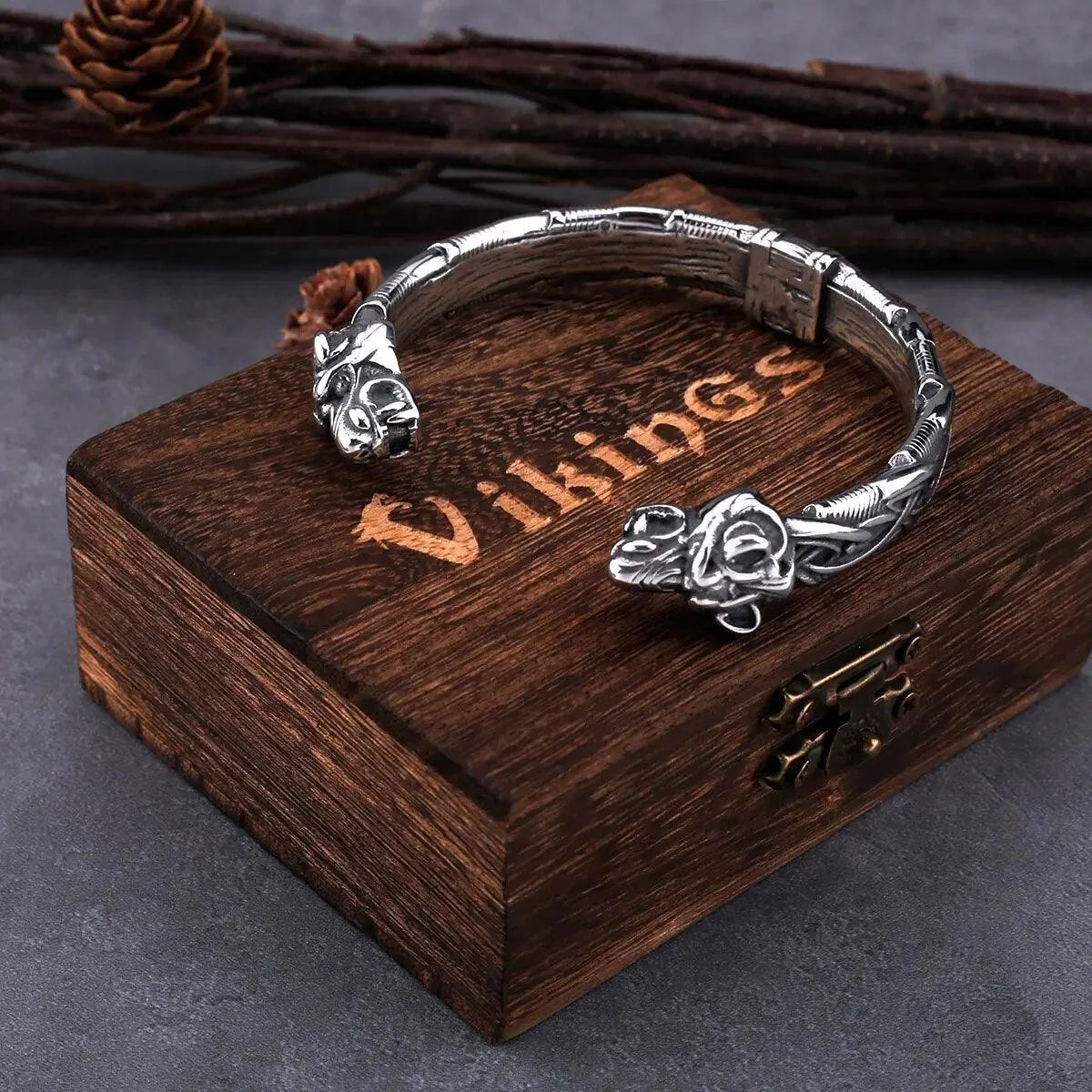 VIKING VELES BEAR HEAD TORC BRACELET - Cozilia