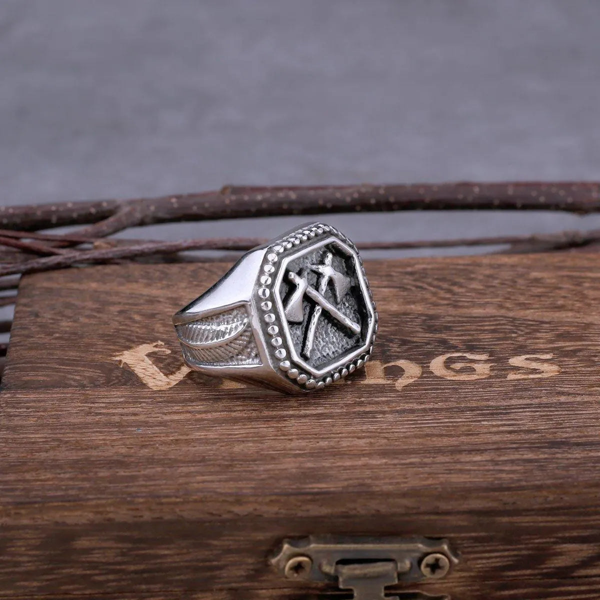 VIKING WARRIOR AXE RING - Cozilia